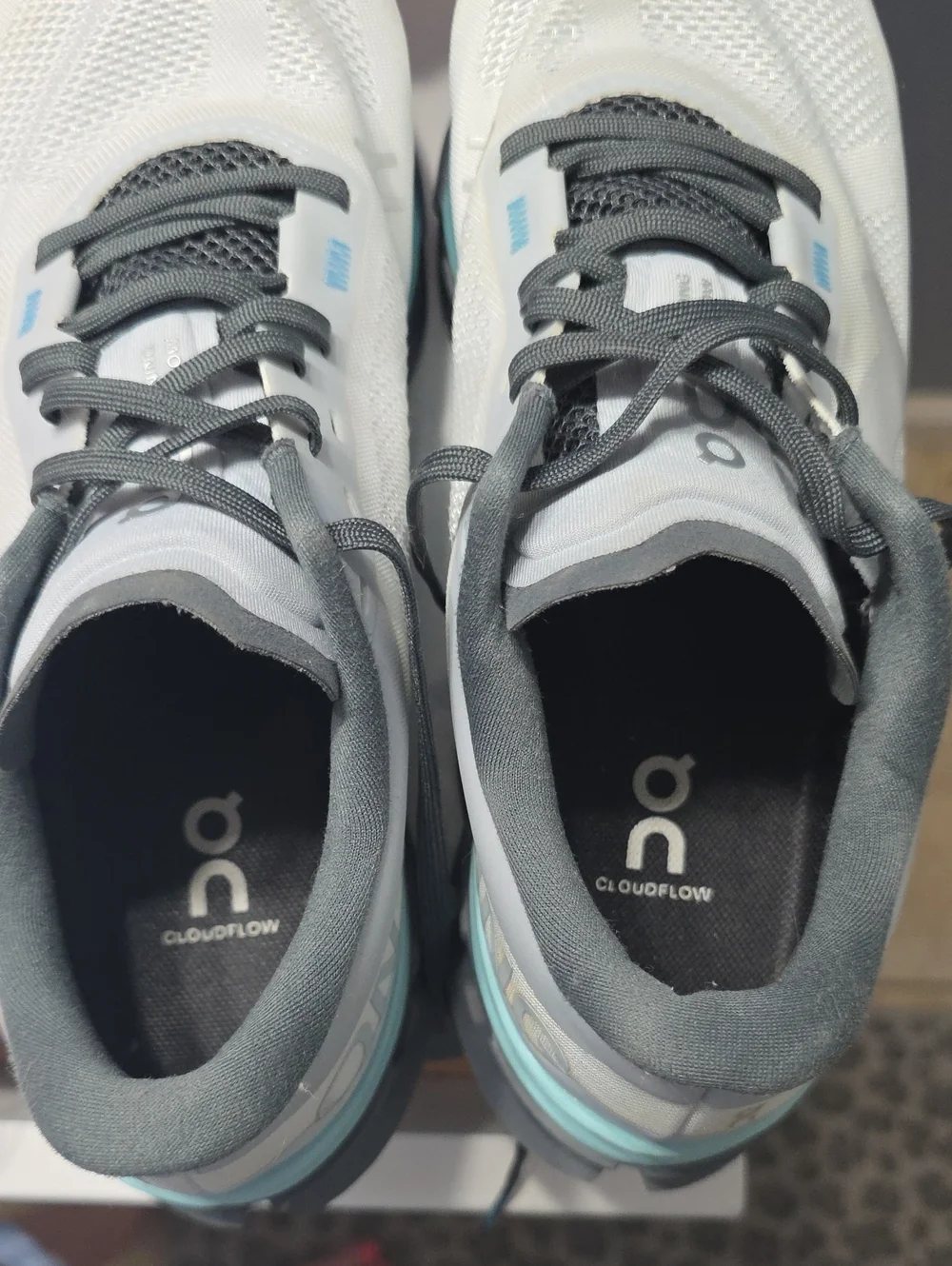 On Cloud Light Gray & Aqua Athletic Sneakers
